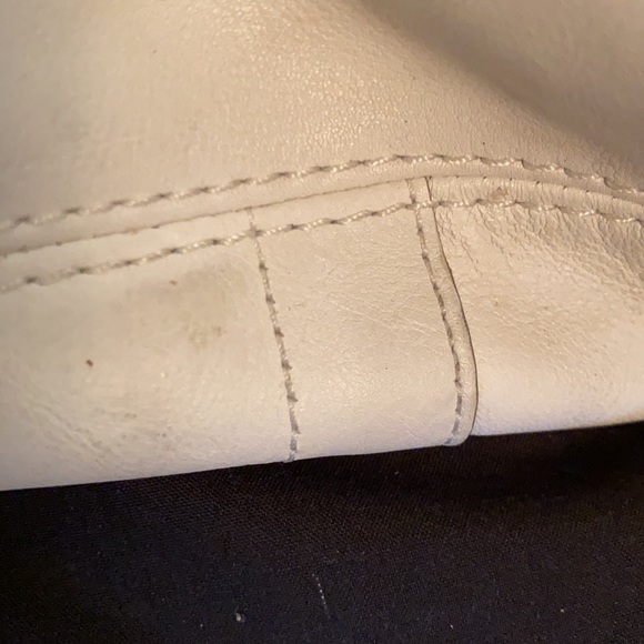 Used Coach white and grey leather bag - Picture 7 of 13